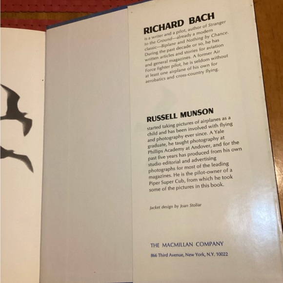 Jonathan Livingston Seagull 1970 Book - Picture 8 of 11